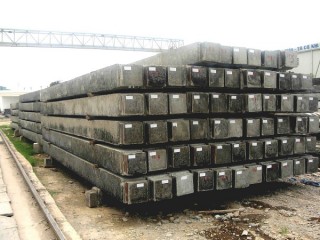 Cọc bê tông cốt thép 300X300 mm sắt chủ Việt Nhật bảng mã hộp