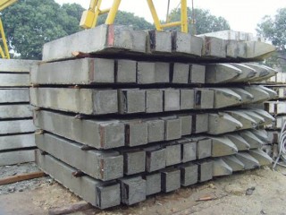 Cọc bê tông cốt thép 250X250  sắt chủ Việt Nhật bảng mã hộp
